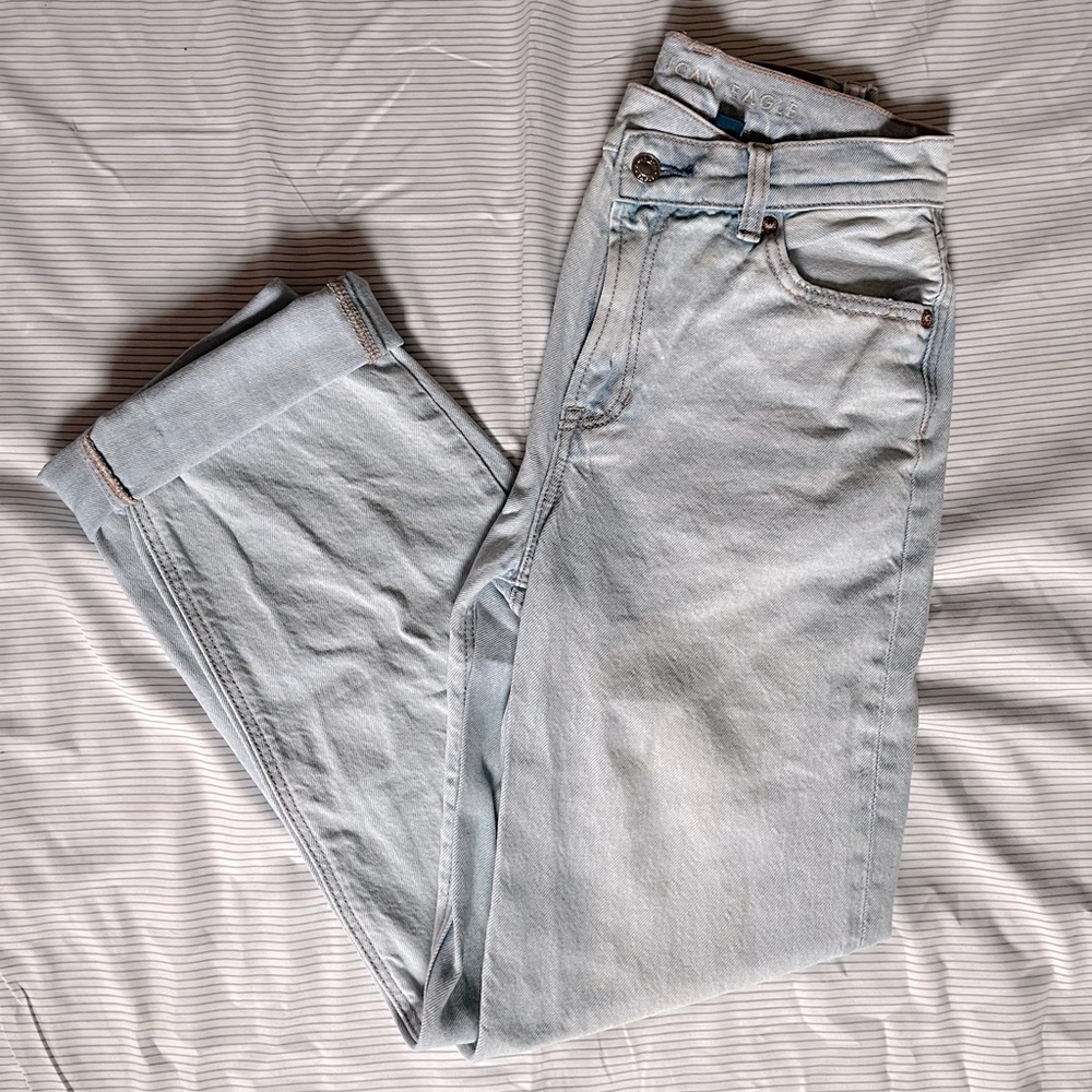 American Eagle Outfitters Light Wash Woman’s Jeans